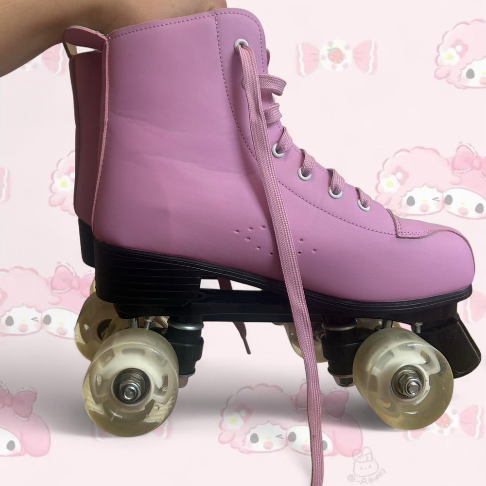 Lilac Roller Skates Brand New 🌸